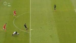 Una dintre cele mai mari ratări ale anului vine din Europa League. VIDEO | Avea toată poarta goală, dar a tras pe lângă