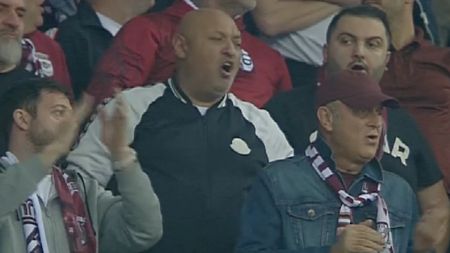 Dan Șucu, imaginea anului în galeria Rapidului, alături de acționarul Victor Angelescu și de fostul lider al ultrașilor, Gigi Corsicanu'