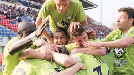 Lângă Dinamo