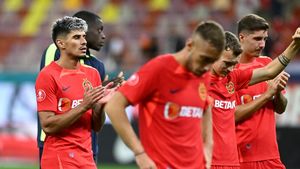 Soarta fotbalistului transferat de Gigi Becali pentru un munte de bani a fost pecetluită în FCSB - U Cluj 2-2! Patronul a dat de înțeles că despărțirea de preferatul lui Mihai Stoica e iminentă: „Nu înțeleg cum de e atât de slab?!”