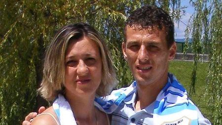 Cosmin Tilincă e ajutat de soție pe perioada cât nu se poate mișca