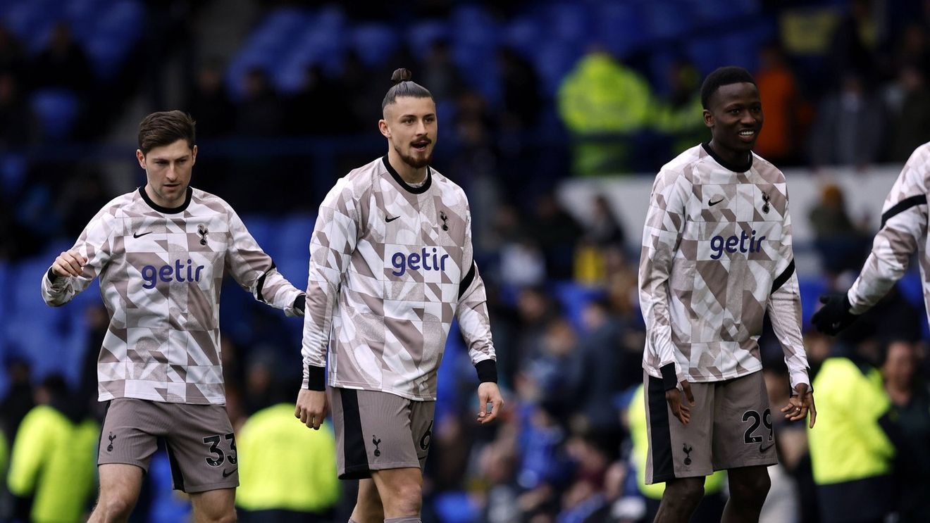 Radu Drăgușin a stârnit scandalul la Tottenham! Managerul său e pus la zid: „Are sigur ceva cu el!”