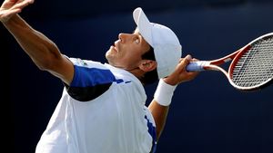 Hăne e în turul trei!