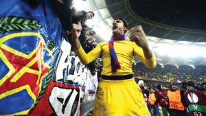 Bișniță on-line!** Biletele pentru meciul cu Chelsea puse la vânzare pe internet s-au dat într-o singură noapte! Un tichet se vinde la "negru" cu 2.000 lei!