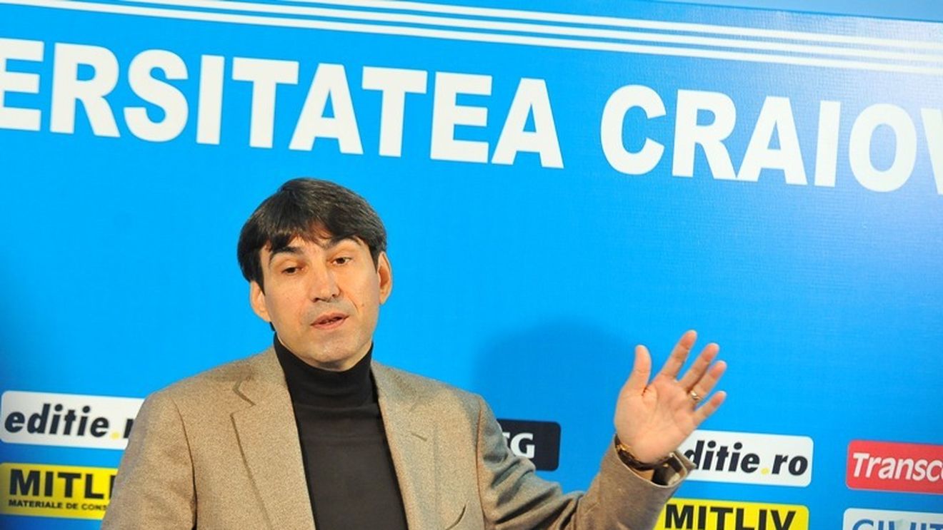 Bănuit de nepotisme!** VEZI jucătorul pe care Piți e ACUZAT că îl 'ține în brațe'!