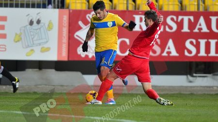 "Lupii" termină sezonul en-fanfare. Corona Brașov - Petrolul 0-3. VIDEO REZUMAT