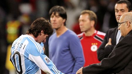 Low: "Spania nu are un Messi, are mai mulți"