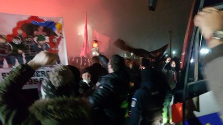 „Steaua suntem noi!” s-a auzit la baza din Berceni! Suporterii lui FCSB, atmosferă de derby înainte de meciul cu Dinamo | FOTO & VIDEO
