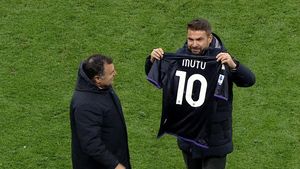 Adrian Mutu, următorul antrenor al Fiorentinei? Fanii fac „pressing” la conducerea clubului: „Ultimul campion adevărat pe care l-am avut!”