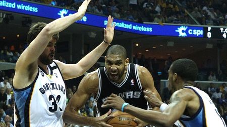 Game over! Spurs a făcut 3-0 în finala cu Grizzlies