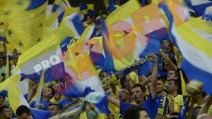 Steaua a rezolvat meciul din prima repriză. După pauză a început războiul bannerelor. Cum s-au ironizat cele două galerii