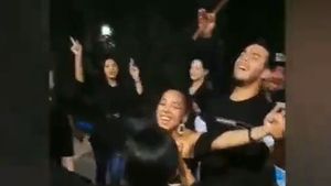 Un jucător de la Dinamo a fost trimis la echipa a doua și a „sărbătorit” pe ritmuri de manele: „Chiar de nu joci la Steaua, ești viața mea!” | VIDEO