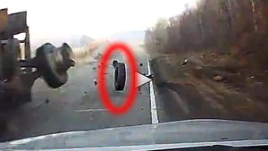 VIDEO INCREDIBIL Și-a filmat fără să vrea propriul accident de mașină. VEZI ce s-a întâmplat