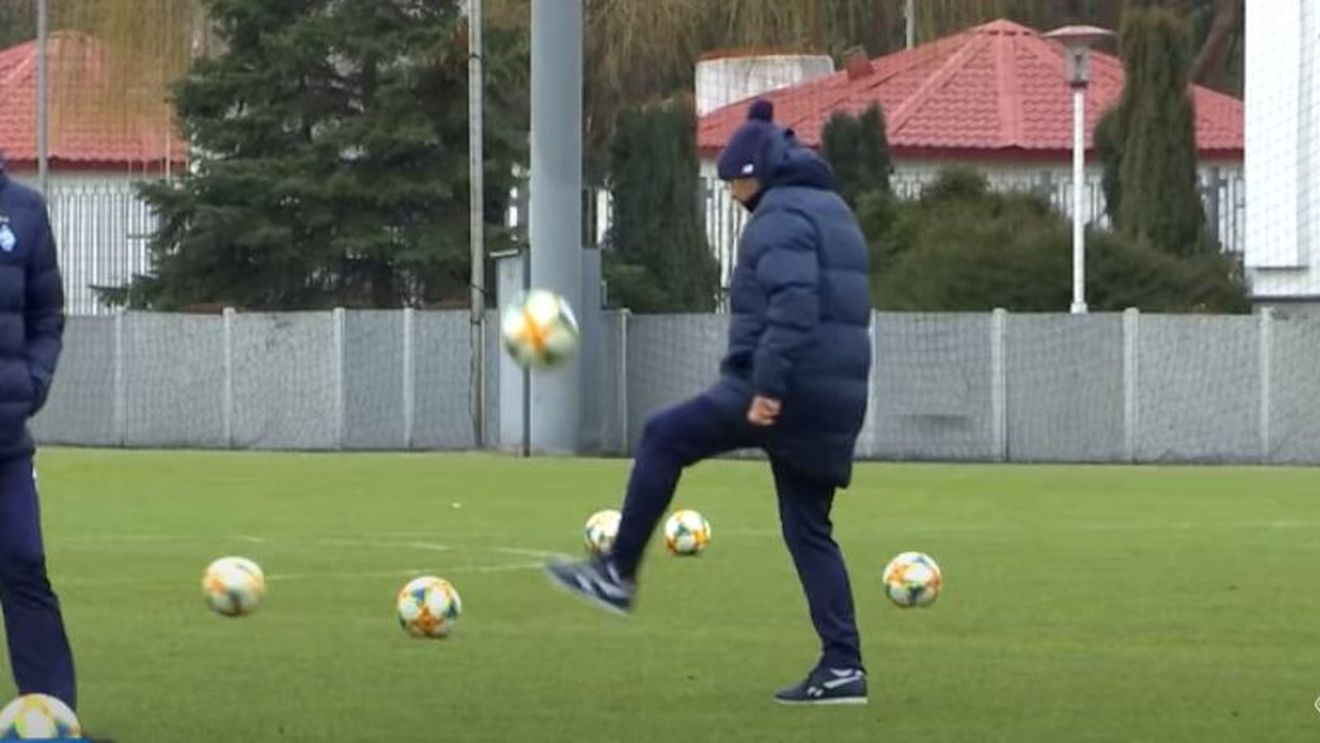 Mircea Lucescu a făcut senzație la antrenamentul lui Dinamo Kiev! Jonglerii ca în tinerețe | VIDEO