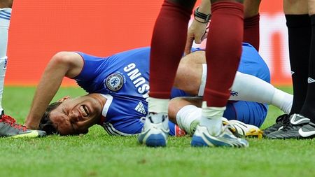 VIDEO Germania, fără căpitan la CM! Ballack, 'rupt' în ultimul meci al sezonului!