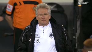 Boloni, ”pe făraș” la Antwerp? Conducerea îi caută înlocuitor după ultimul meci din campionat