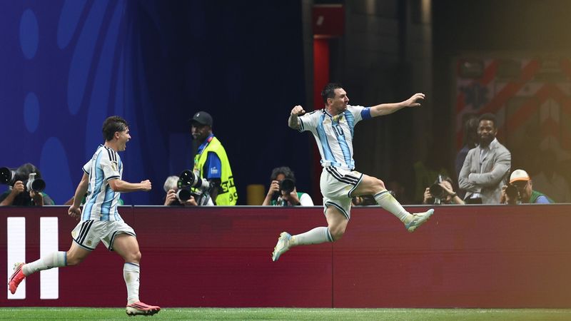 CM 2026 Ștergeți istoria! Am trăit alta cu Messi acum! Argentina – Egipt 3-2 după 0-2 în minutul 78 la Cupa Mondială. Cronică de Gabriel Berceanu