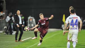 CFR i-a arătat ușa, iar acum e aproape de transferul carierei. Anunțul făcut de L'Equipe: unde poate ajunge omul "aruncat" de Dan Petrescu