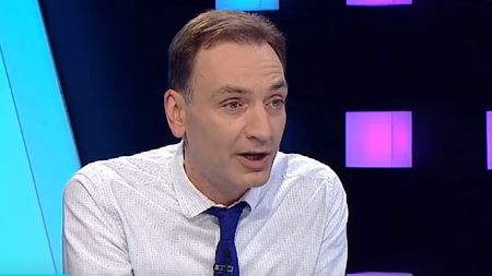 Radu Naum a răbufnit în direct, în dialogul cu Bogdan Stelea: „Dacă nu aruncă prosopul, nu înțeleg! Ori e gata, ori nu e gata”
