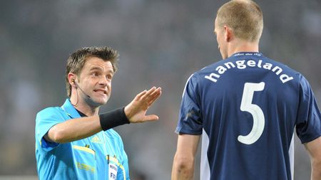 S-a decis:** cinci arbitri și la meciurile din Liga Campionilor