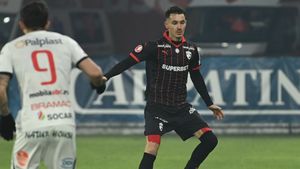 Dedicație emoționantă a eroului Opruț după Hermannstadt - Dinamo: „I-am făcut fericiți acolo în ceruri”