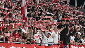 Fanii lui Dinamo își fac „încălzirea” împotriva ungurilor înaintea marelui derby cu Rapid: „E un meci istoric!”. EXCLUSIV