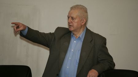 Pădureanu: "A fost penalty la Andrei Cristea!"