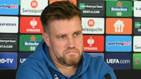 Pintilii nu are nici măcar BAC-ul! Anunț halucinant despre omul care joacă rolul antrenorului la FCSB, deși nu are Licența Pro