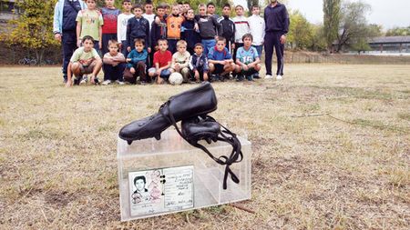 La 90 de ani de la înființare, Corvinul mai e ținut în viață doar de o grupă de copii