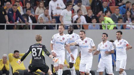 Se mai joacă titlul sau nu? Cu ochii aproape în lacrimi, căpitanul CFR-ului are un strigăt de luptă după egalul cu FCSB. "Pentru că și asta contează!" Cine sunt adversarele celor două pretendente la titlu în ultimele trei runde 