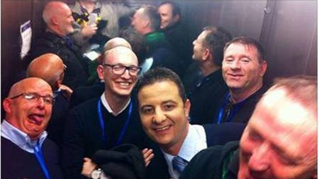 Mai mulți jurnaliști, printre care și comentatorul BBC, au rămas blocați în lift înaintea partidei Astra-Celtic și au fost scoși cu Descarcerarea. "Norocul nostru a fost că nimeni nu suferea de claustrofobie." Cum explică gazdele momentul