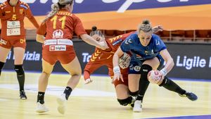 Încă o problemă pe capul selecționerului Florentin Pera: Crina Pintea acuză o accidentare serioasă la șold! Lotul național pleacă în cantonament cu două jucătoare mai puțin | EXCLUSIV