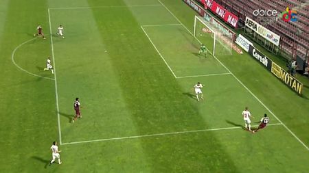 George Găman, pus în fața unei decizii greu de luat în CFR - Dinamo. FOTO | Faza complicată la care a arătat penalty pentru gazde și reacția ironică a lui Mihai Stoica: "Veșnic dezavanajați...mă întreb cum rezistă!"