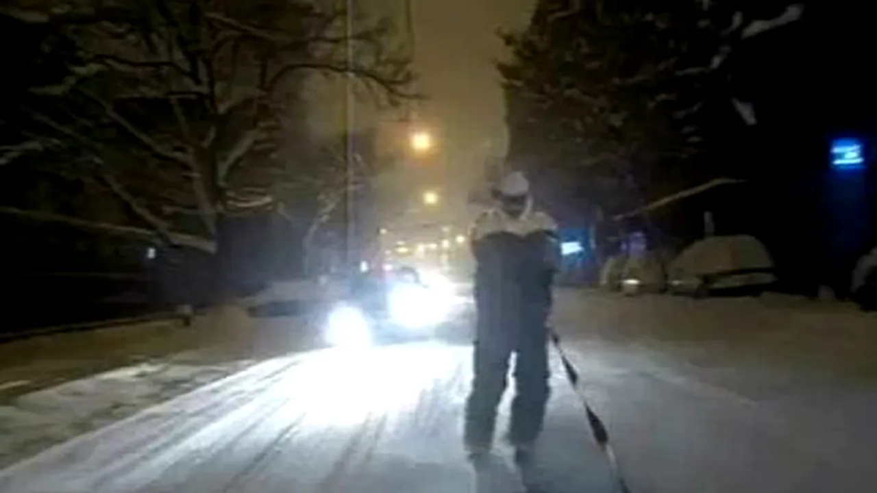 VIDEO** Un nou sport pentru bucureșteni: urban skiing! :)