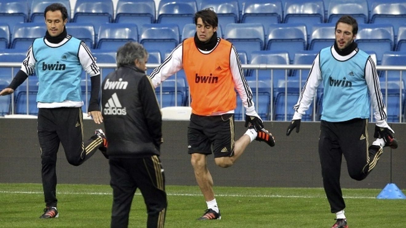 Omul care îl are pe Mou la picioare!** Realul a devenit un coșmar, dar 'galacticii' îi pregătesc un tratament "special": 'M-ar face fericit' Mutare surpriză la Madrid