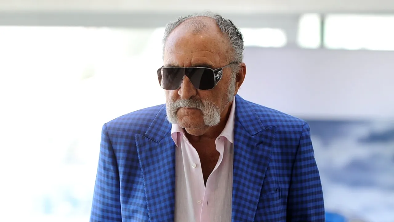 Ion Țiriac a dat o nouă lovitură de marketing. A chemat un alt veteran la Bucureşti pentru a-i încânta pe români