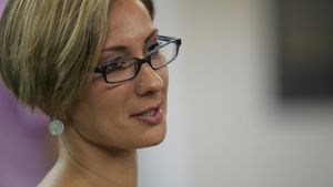 Maria Olaru a anunțat că a divorțat de politicianul Bogdan Diaconu: "Nu vreau să mai fiu asociată cu persoana respectivă". Controversatul avocat este și președinte de onoare la AFC Rapid