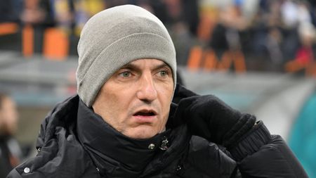 Răzvan Lucescu, meci de infarct în AEK - PAOK. A fost 2-0 pentru gazde, dar ce a urmat e desprins din filmele SF