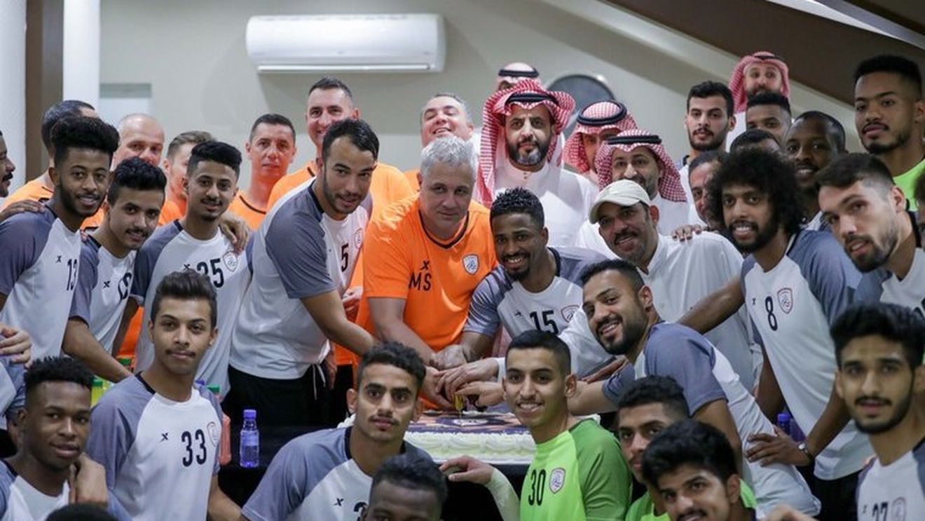 GALERIE FOTO | "Șeic" în Arabia Saudită! Șumudică a unit vestiarul lui Al Shabab, la primul antrenament