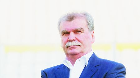 Singuri, dar protejați!** Mutarea care i-a "scăpat" pe rapidiști de erorile de arbitraj