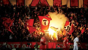 Marii rivali și fostele glorii și-au dat mâna și râd de situația de la Dinamo: „Se desființează și dacă ia licența!” Ironia amară a lui Claudiu Niculescu la adresa fostei echipe