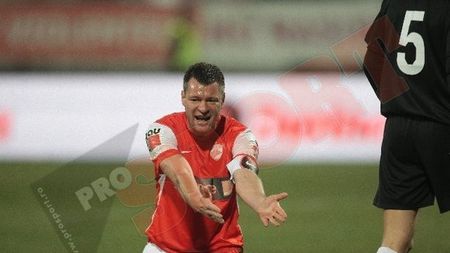 "Meciul ăsta trebuia câștigat! Dacă pleacă Borcea, vin să antrenez gratis"** Rednic vorbește din vacanță de 'haosul' de la Dinamo