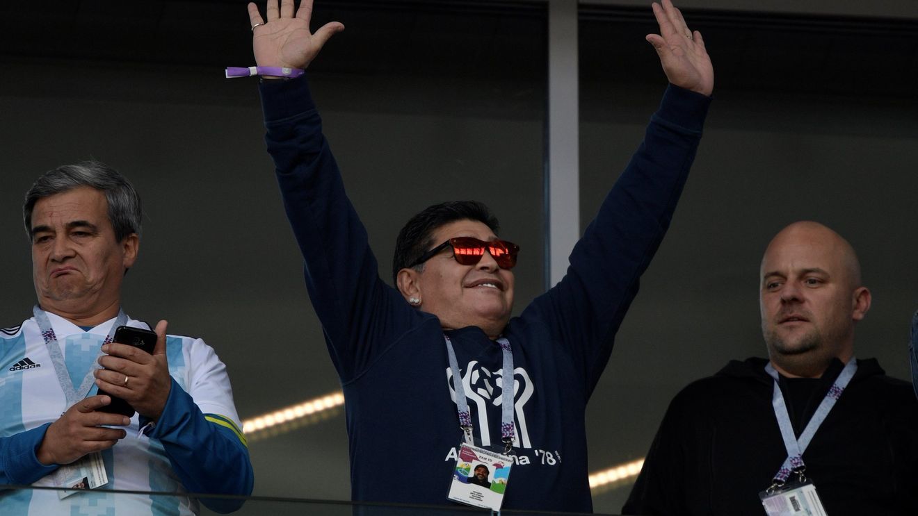 "Un furt monumental. Arbitrul e un hoț!". Cum se apără FIFA după atacurile incredibile ale lui Maradona, de după Anglia - Columbia