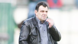 Primarul Boșcodeală "îi urechează" pe șefii de la Gloria Buzău