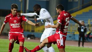 Cosmin Contra i-a cucerit repede pe jucătorii lui Dinamo: „S-au schimbat foarte multe după venirea lui Mister! O să câștigăm multe meciuri”