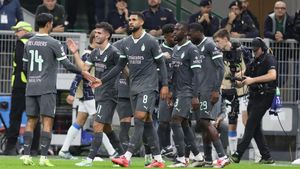 AC Milan și-a pus în cap toți fanii după ce l-a numit antrenor pe fostul jucător al marii rivale Inter! Suporterii au reacționat dur: „Management rușinos!”