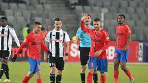 „Să jucăm cu Steaua și să avem arbitru de la București. Nu mi s-a mai întâmplat”. Dan Nistor a pus tunurile pe centralul meciului U Cluj - FCSB 1-2
