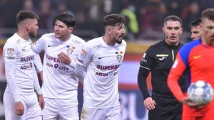 Dinu Gheorghe se teme pentru Rapid dacă ratează play-off-ul. „Trebuie să fie foarte atenți cum vor gestiona momentul. O dezamăgire în club!” | VIDEO EXCLUSIV ProSport LIVE