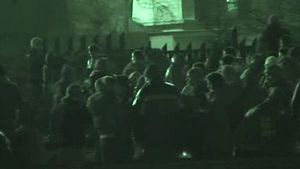 VIDEO Incidente la derby-ul Bulgariei!** Cel puțin trei polițiști și un suporter răniți