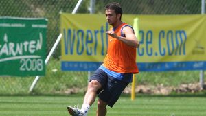 Valentin Badea a semnat cu Universitatea Craiova!